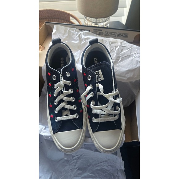 Converse Chuck Taylor All Star Low Top Cherry Embroidered Black Women's Shoes - Picture 4 of 4